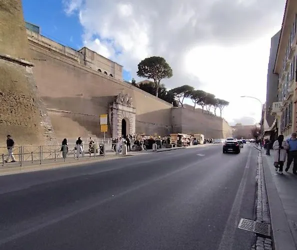 Vatican House Intero *